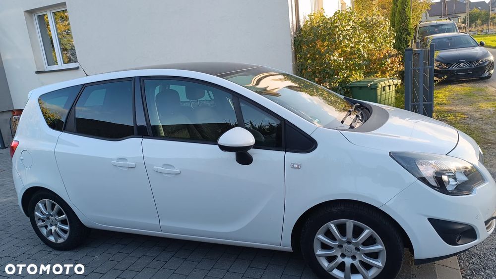 Opel Meriva 2012 photo 4