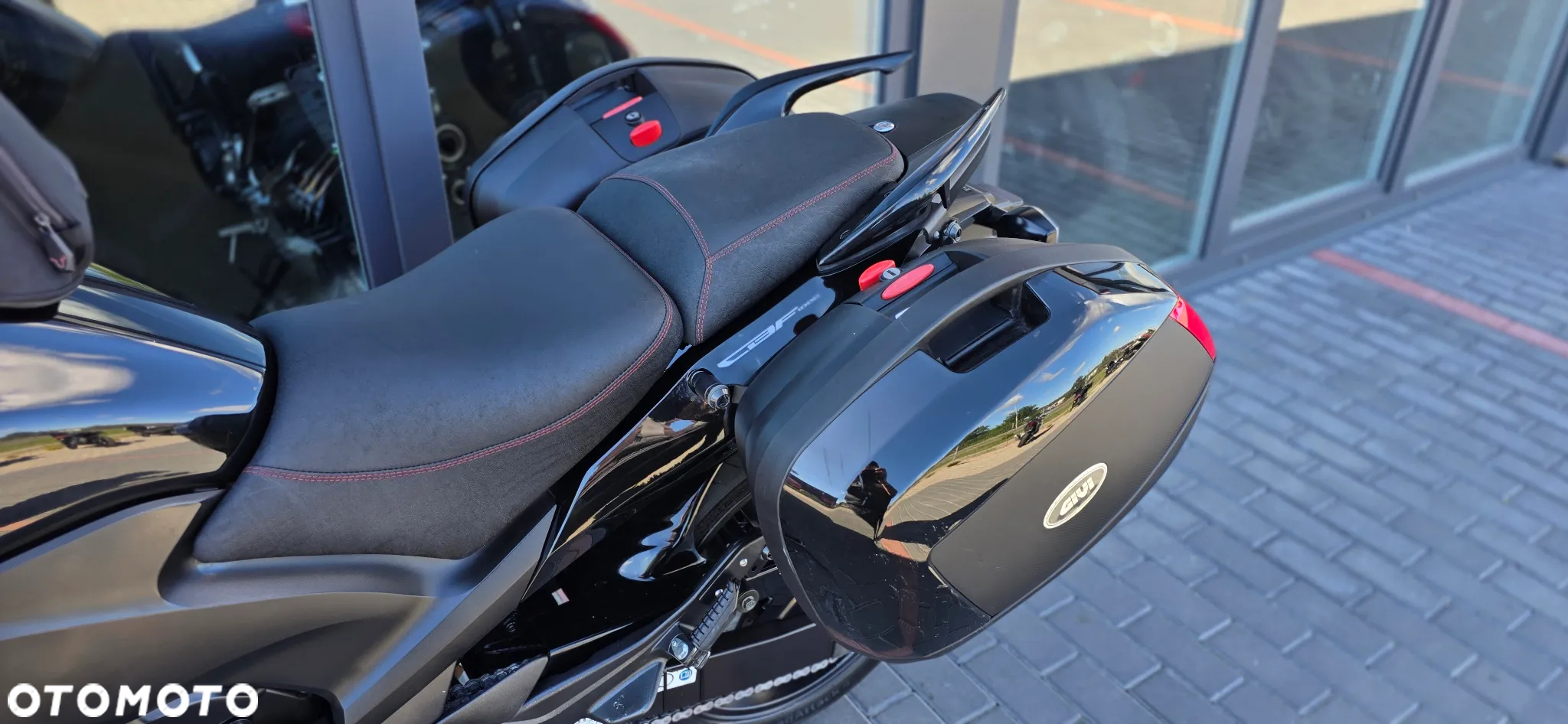 Honda CBF - 37
