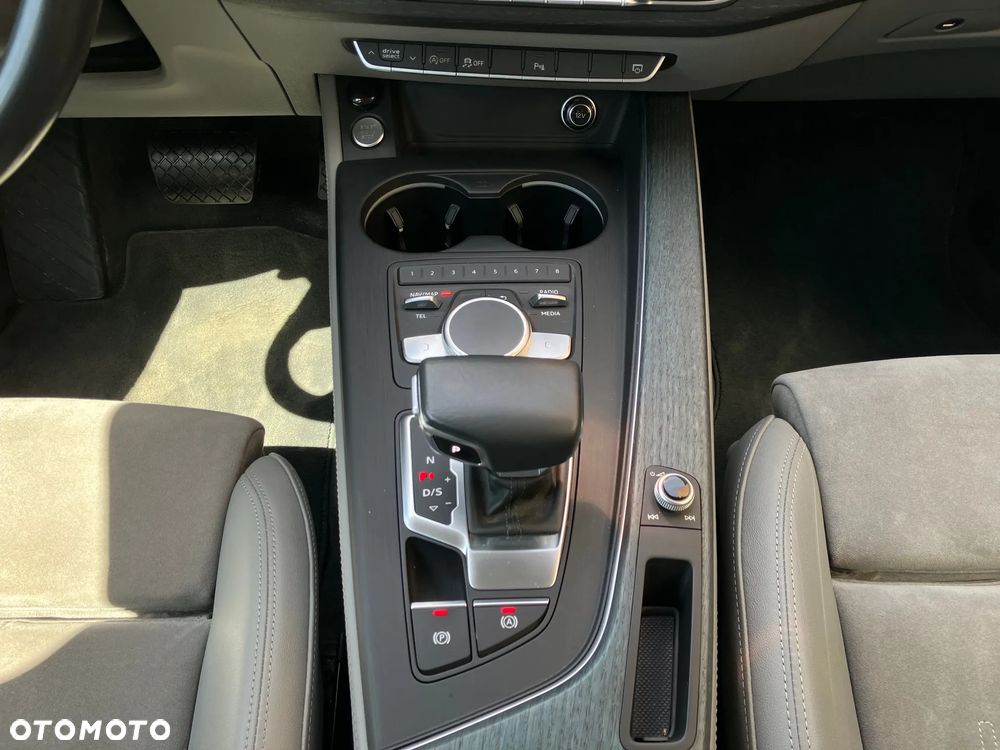 Audi A4 Limousine 2.0 TFSI ultra S tronic - 32