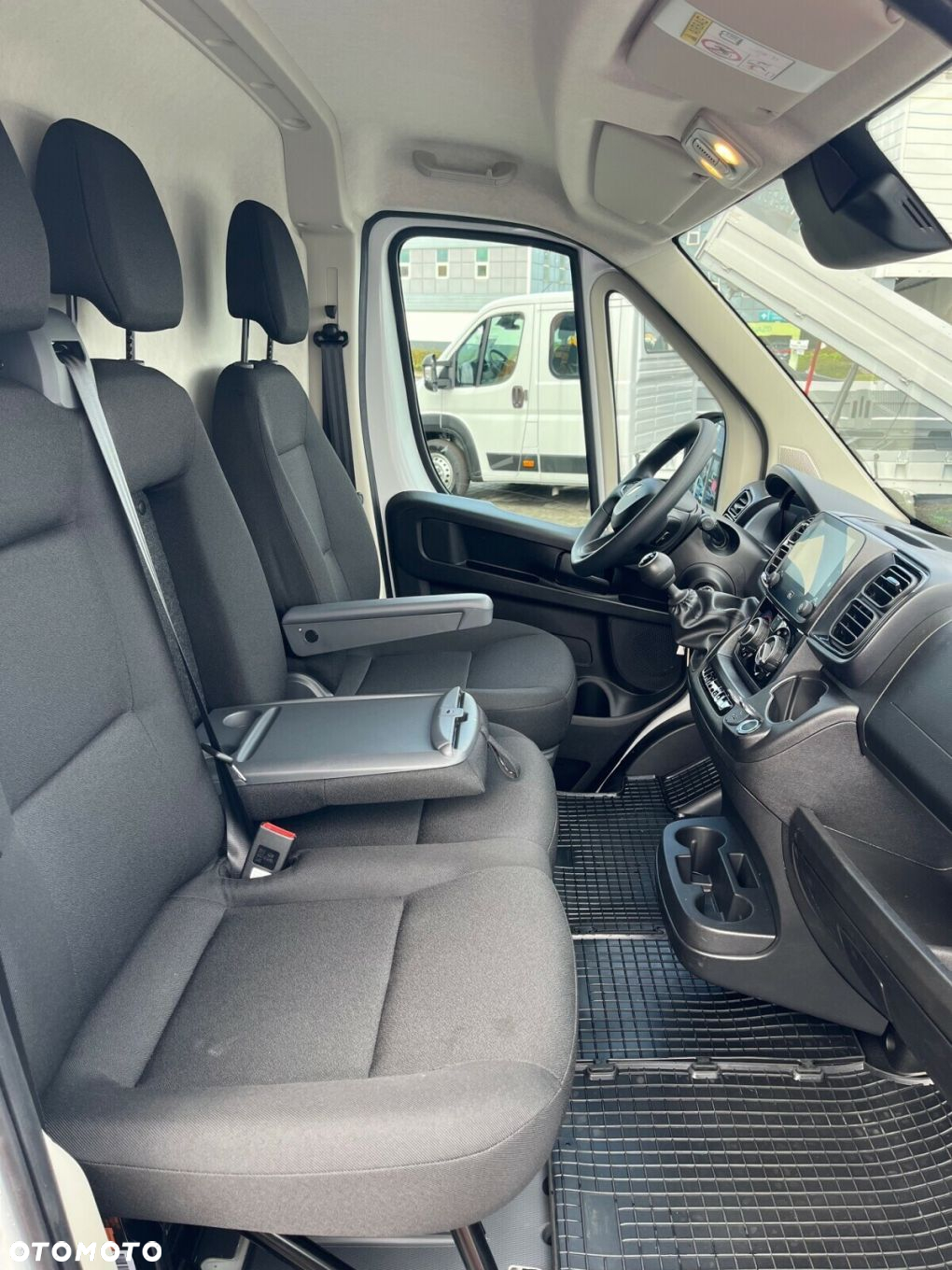 Peugeot boxer Furgon L2H1 140KM MT6 3.5t - 12