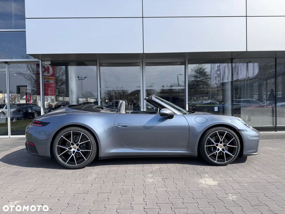 Porsche 911 Carrera - 12