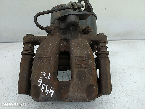 Pinça Tras Esquerda Volkswagen Passat Variant (3C5)