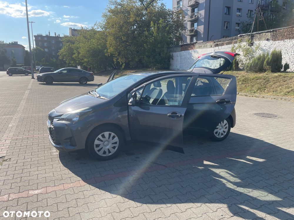 Toyota Yaris 1.5 Dynamic - 3