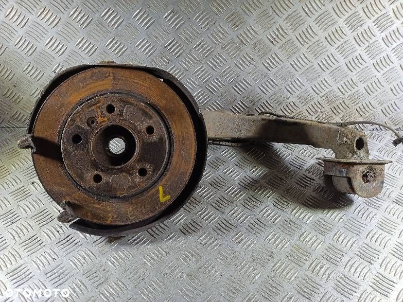 WAHACZ PIASTA LEWY TYLNY BMW E46 - 2