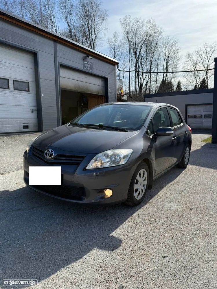 Toyota Auris 1.4 D-4D - 1