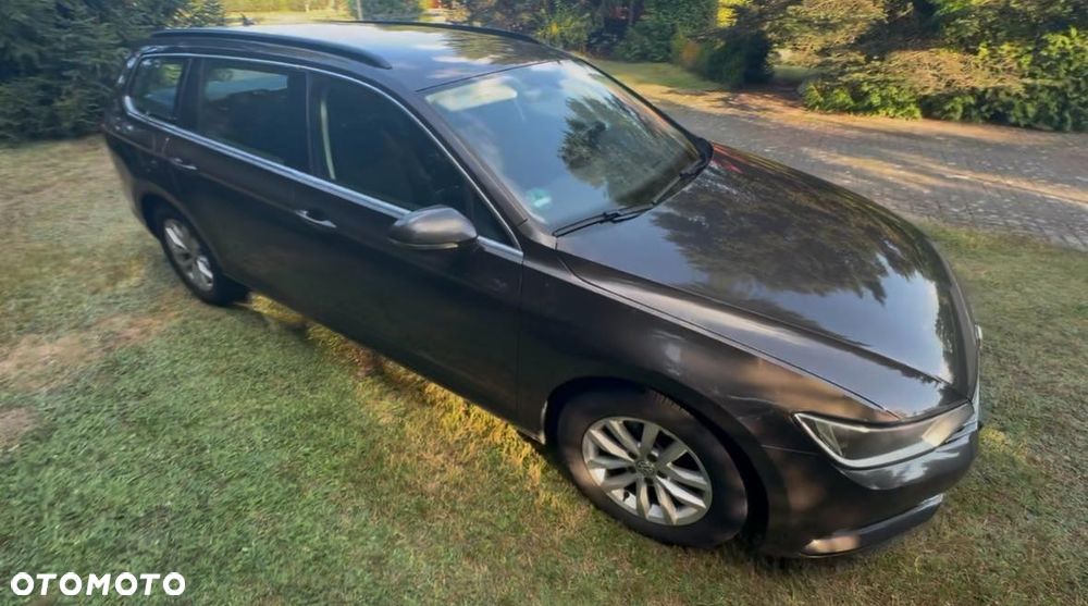 Volkswagen Passat - 2