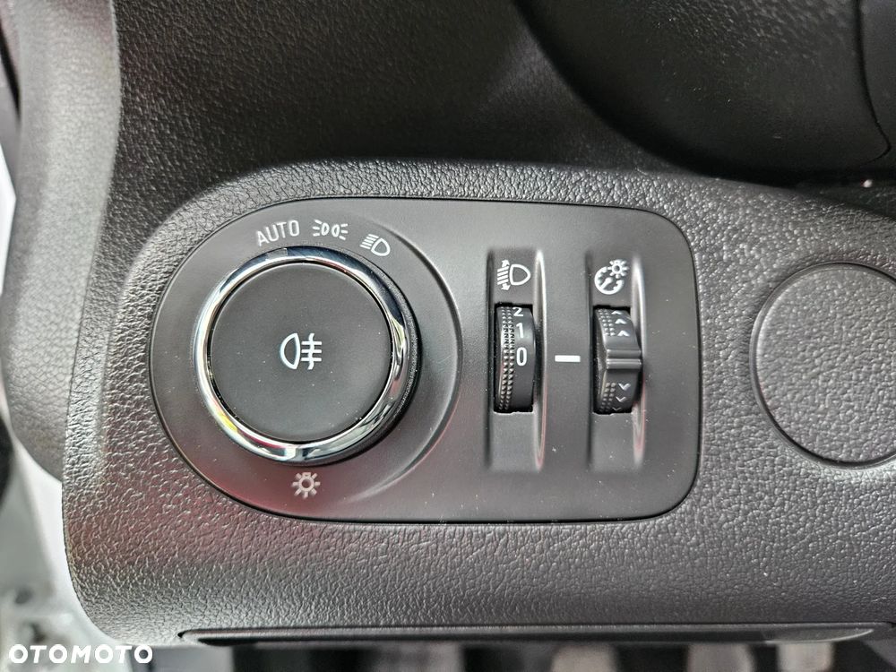Opel COMBO 1.5 TURBO D 102KM - 19