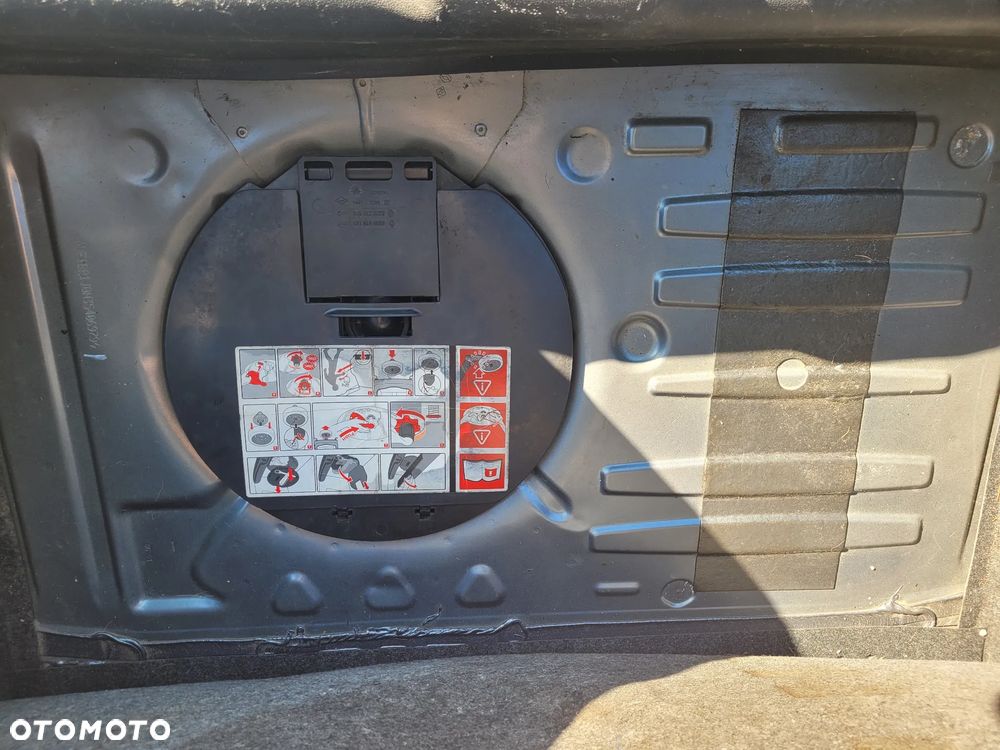 Renault Clio 1.2 16V Expression - 29