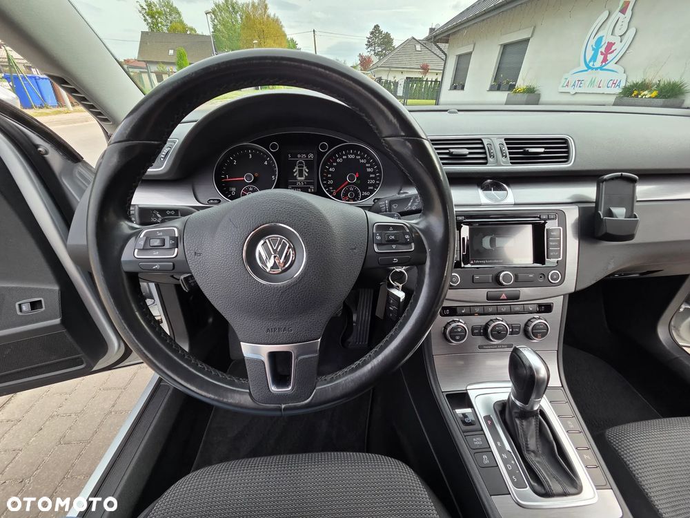 Volkswagen Passat 2.0 Blue TDI DSG SCR Comfortline - 33