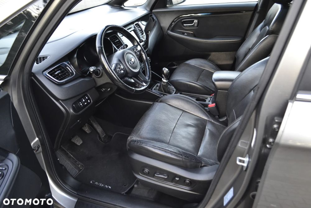 Kia Carens 1.7 CRDi Business Line 7os - 15