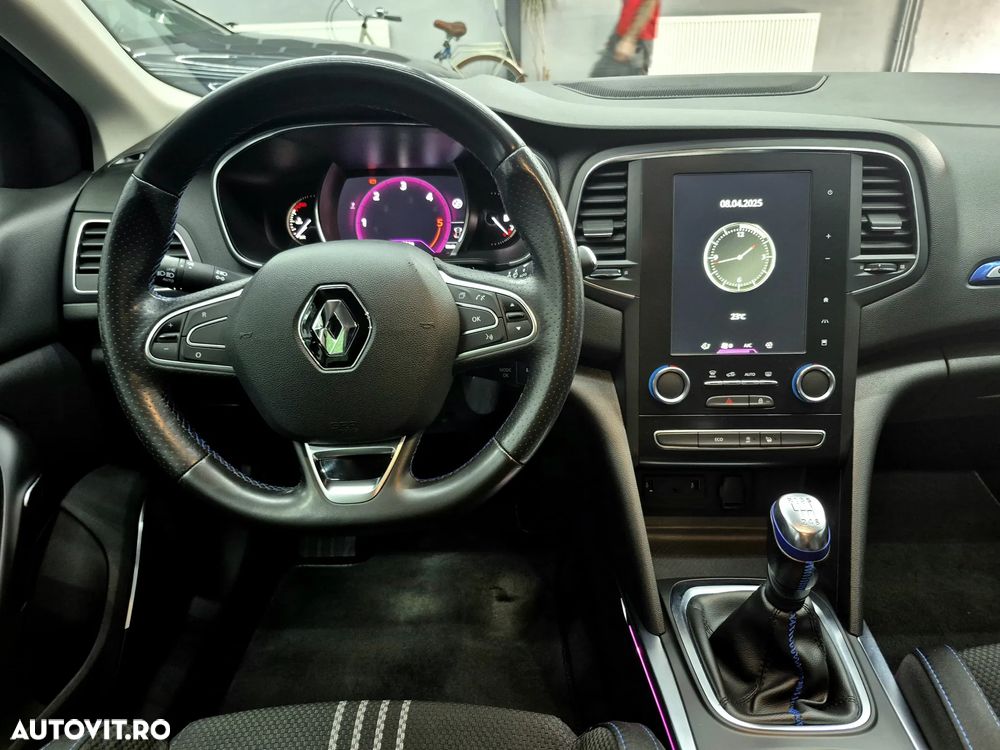 Renault Megane BLUE dCi 115 GT LINE - 29
