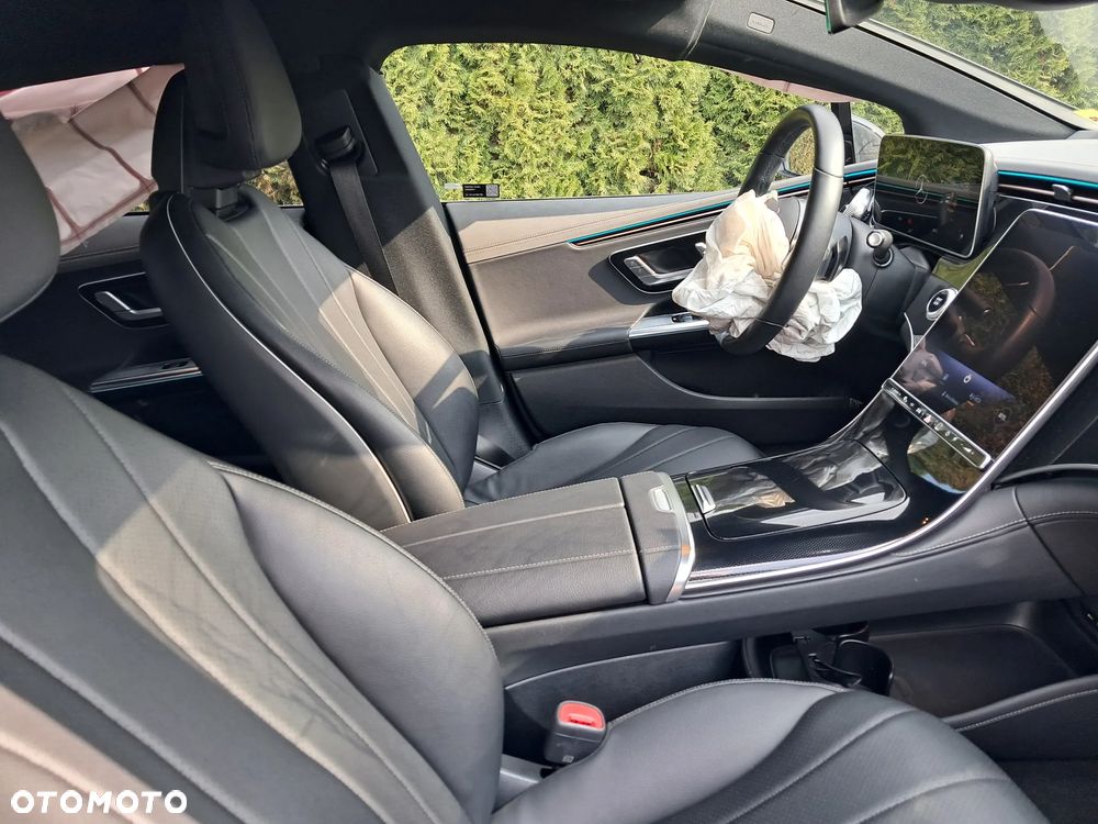 Mercedes-Benz EQE - 19