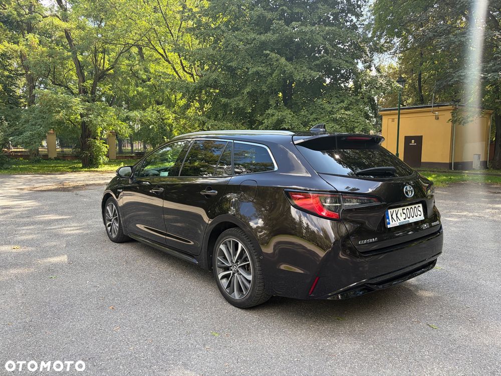 Toyota Corolla 2.0 Hybrid Executive - 7