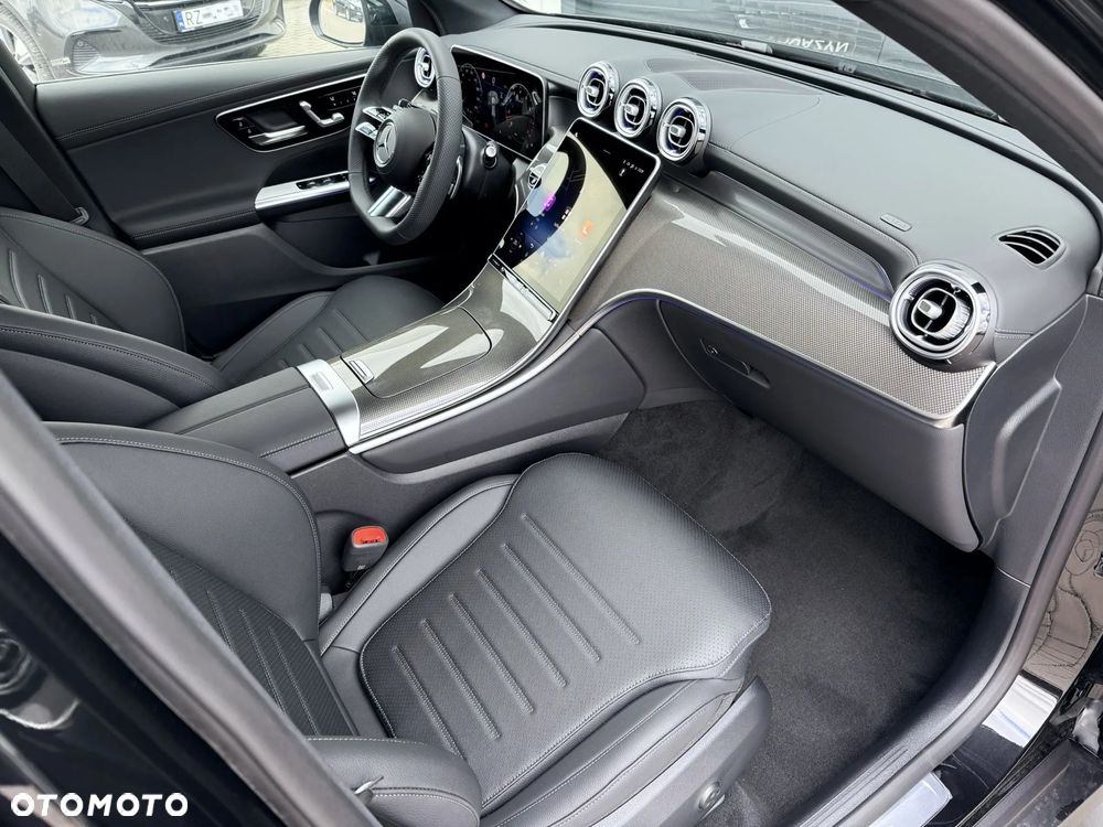 Mercedes-Benz GLC - 24