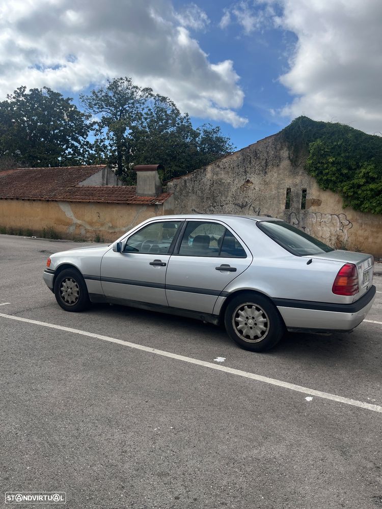 Mercedes-Benz C 220 D Elegance - 3