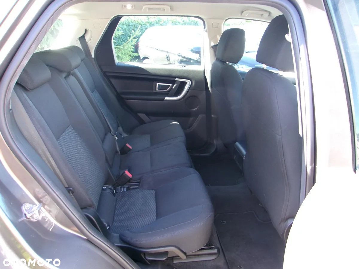 Land Rover Discovery Sport - 8