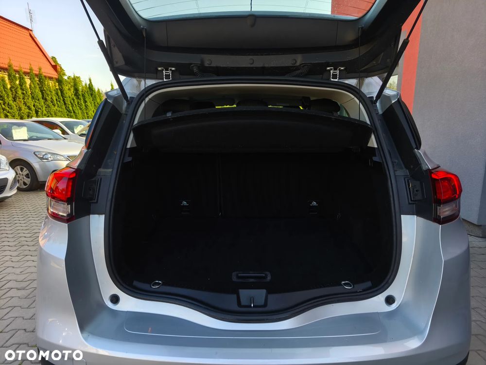 Renault Scenic 1.6 dCi Energy Bose EU6 - 9
