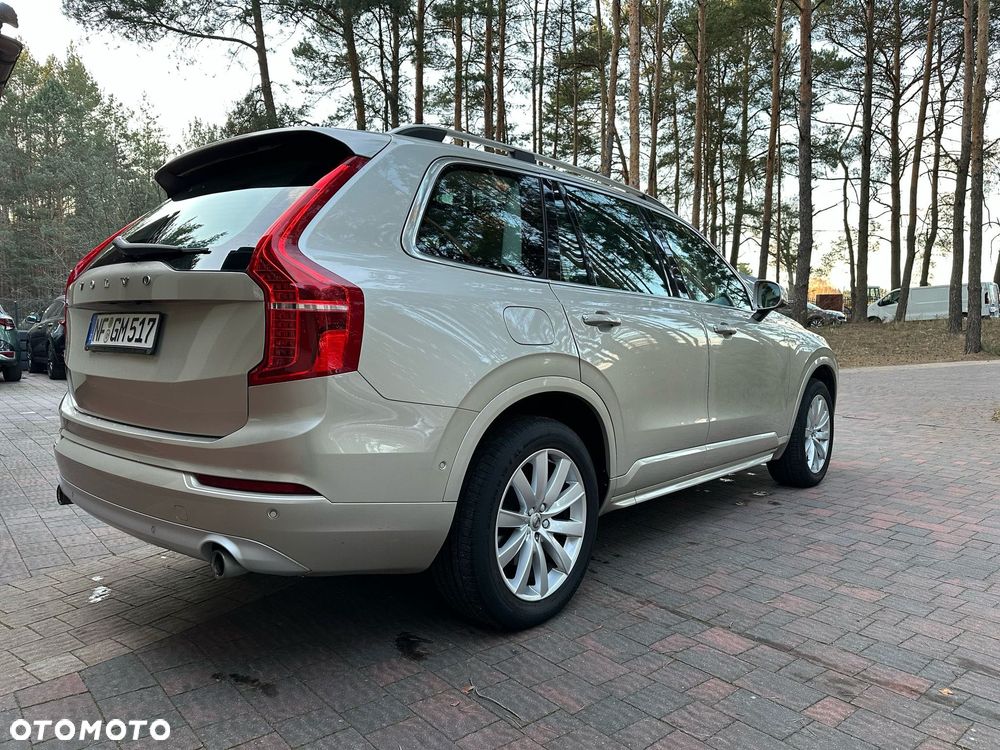 Volvo XC 90 - 7