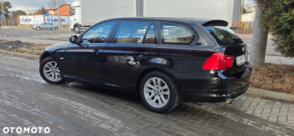 BMW Seria 3 318d DPF Edition Exclusive - 9