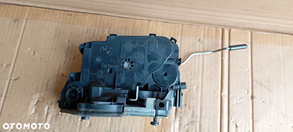 Zamek drzwi prawy przód przedni BMW X1 E84 7229466 - 6