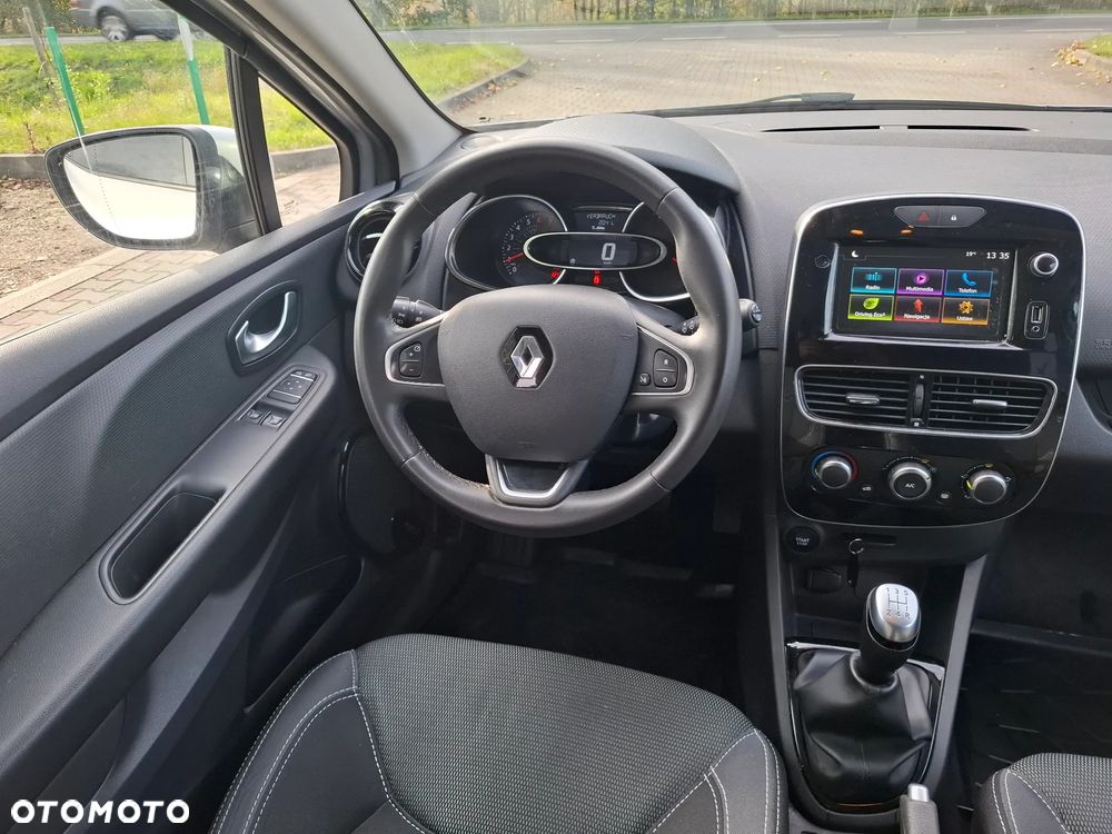 Renault Clio - 11