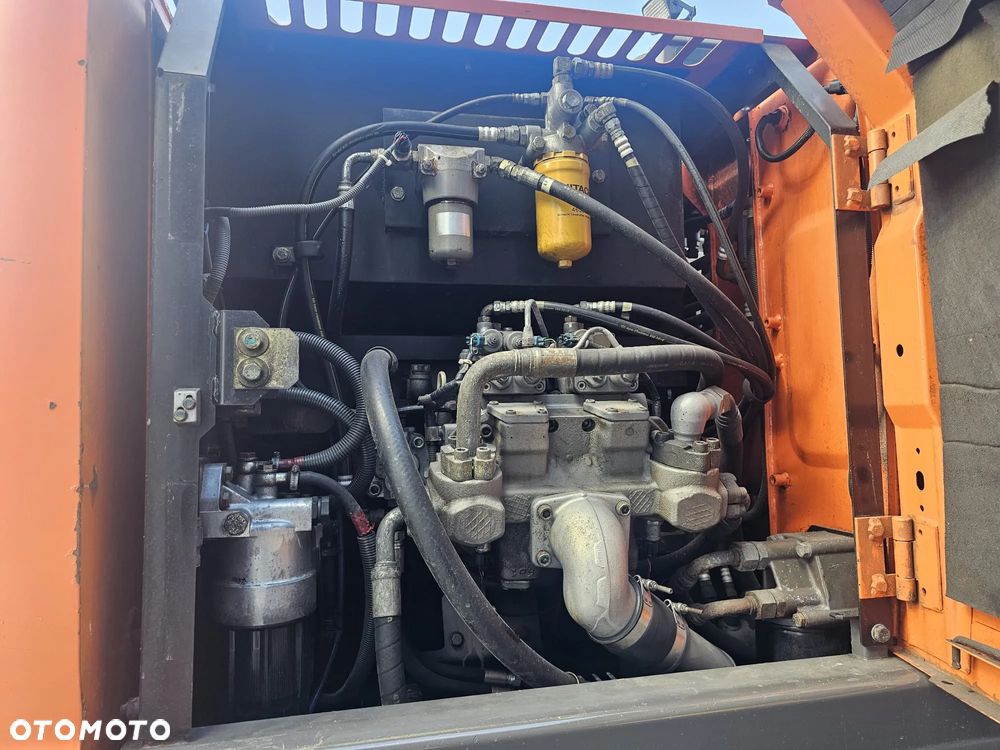 Hitachi ZX140W-3 - 21