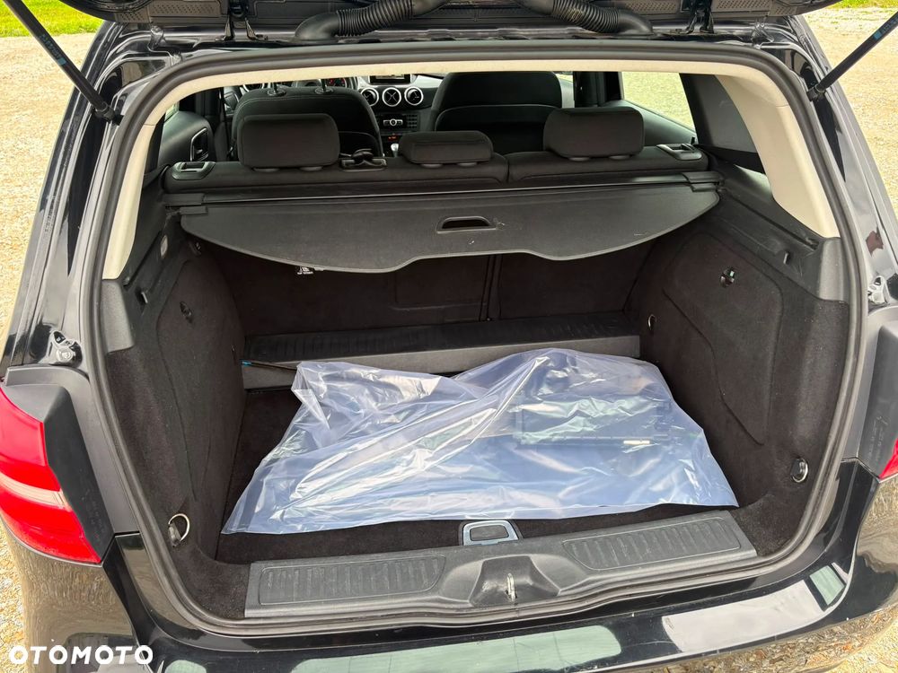 Mercedes-Benz Klasa B 200 CDI (BlueEFFICIENCY) - 21