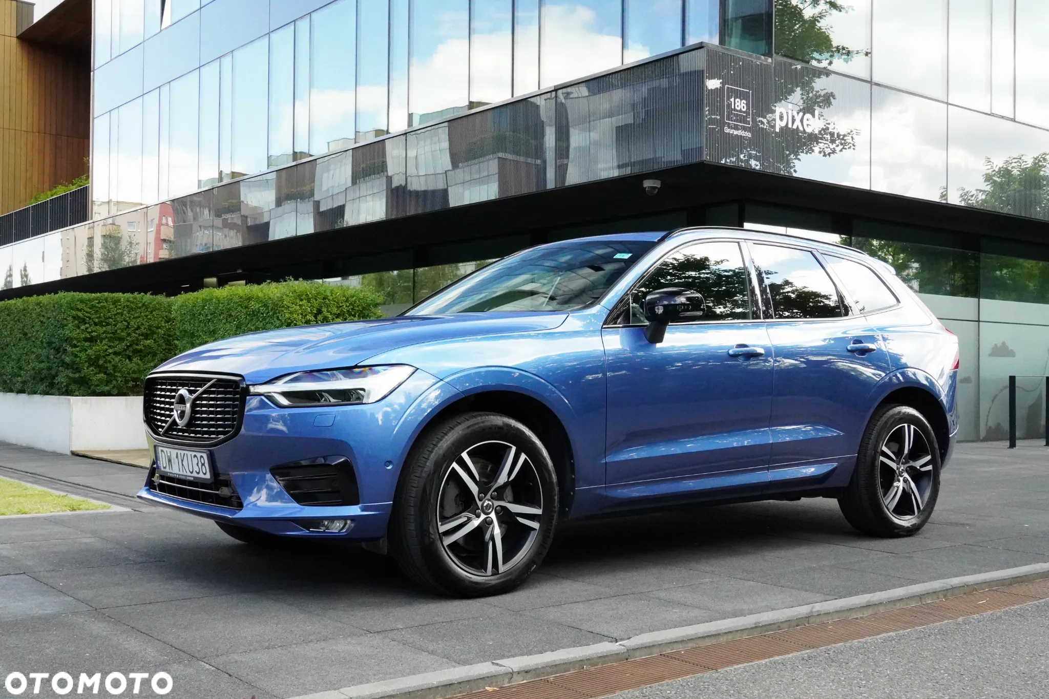 Volvo XC 60 D5 AWD R-Design - 19