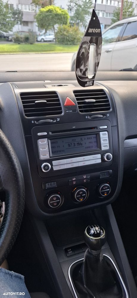 Volkswagen Jetta 1.6 Freestyle - 11