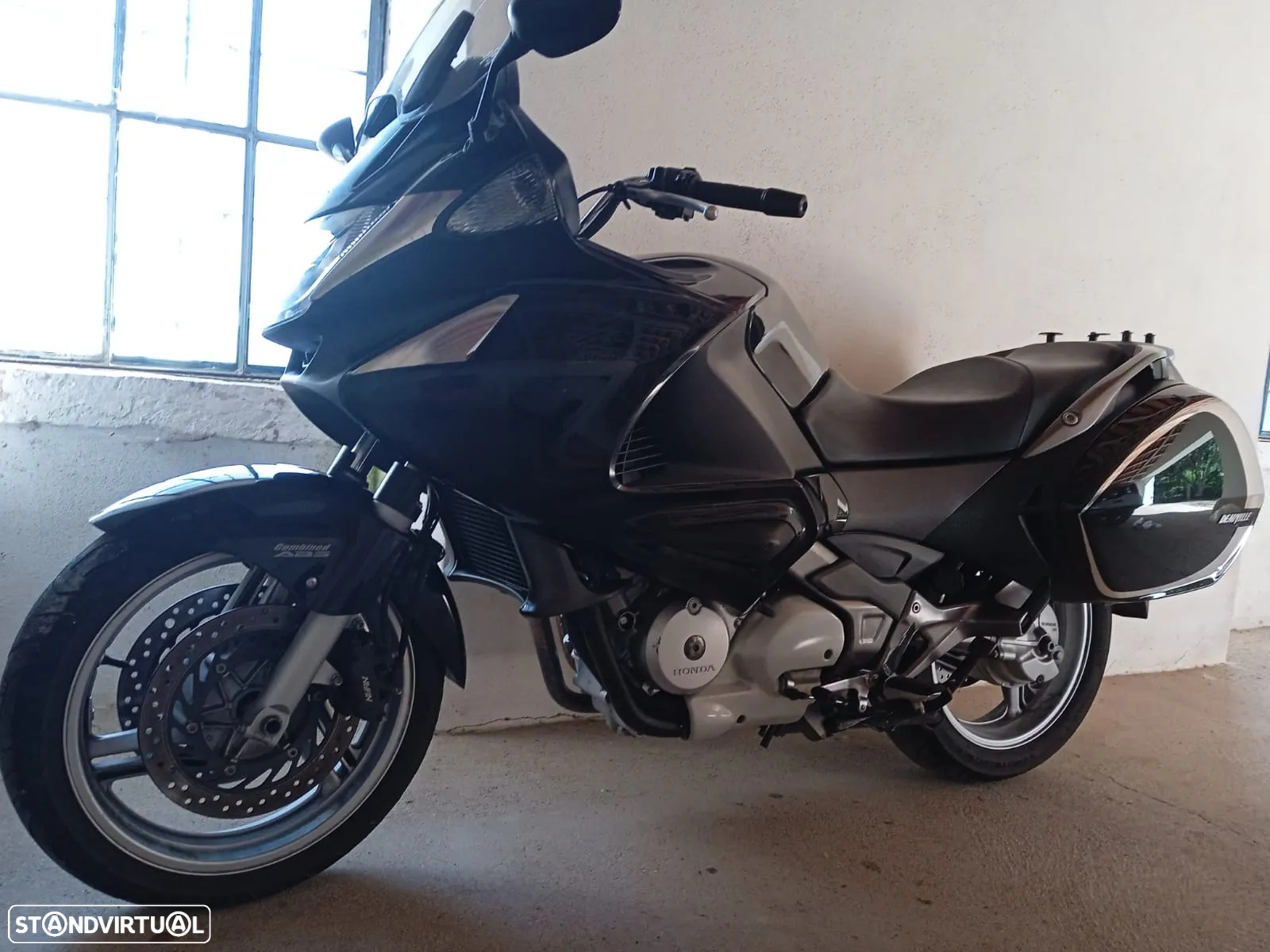 Honda Deauville VT700 Va - 7