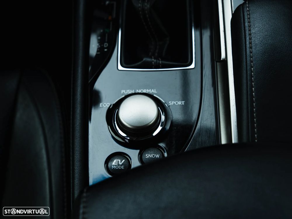 Lexus GS 300h Executive+ - 33