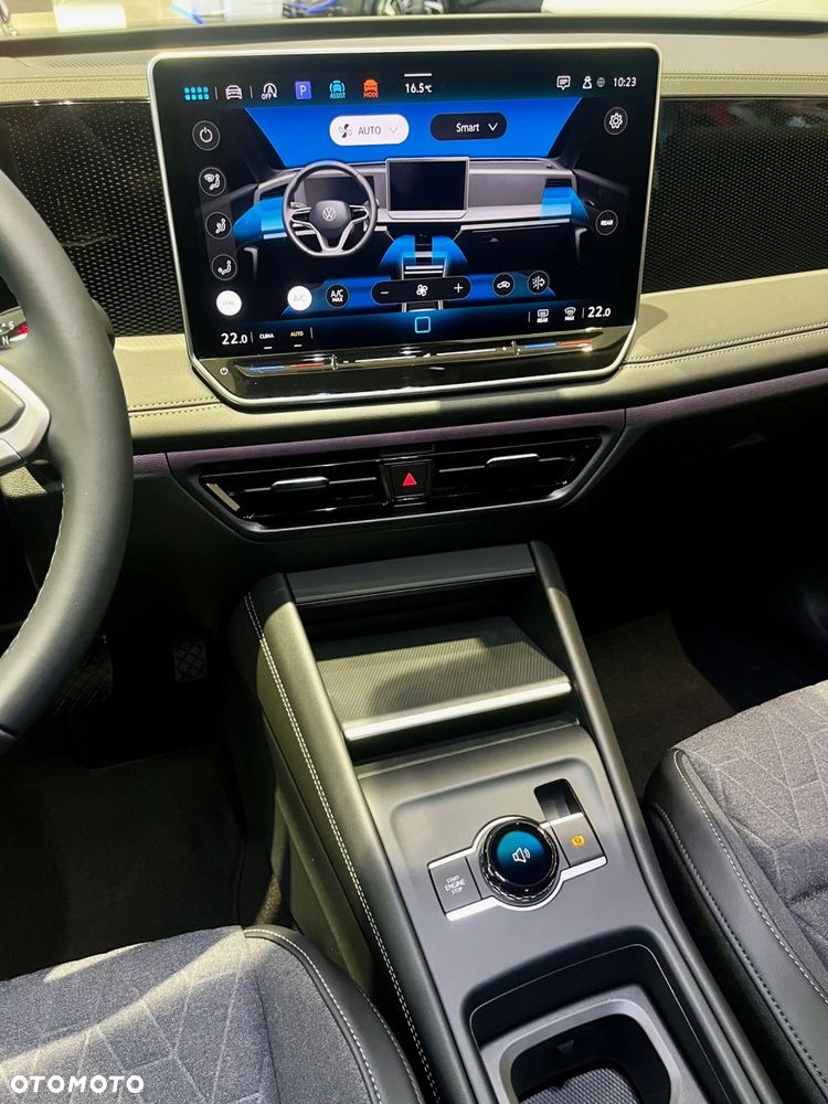 Volkswagen Tiguan - 9