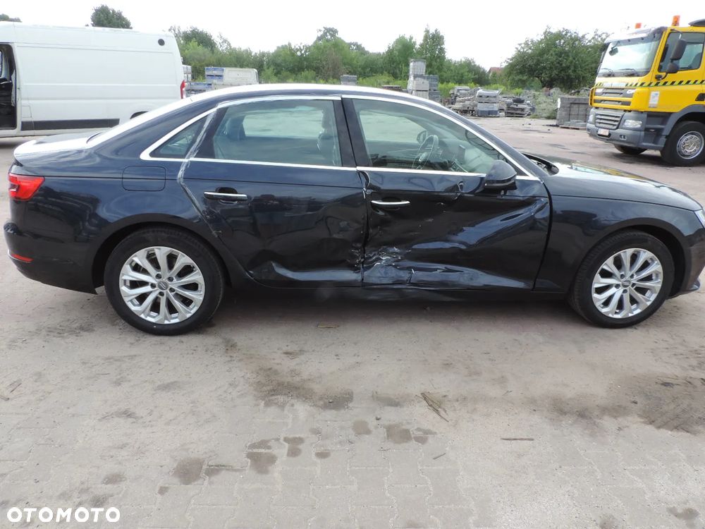 Audi A4 Limousine 1.4 TFSI Design - 24