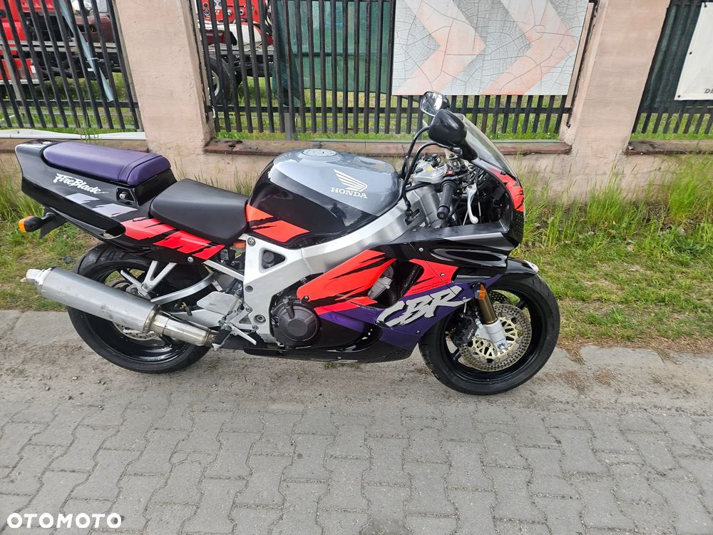 Honda CBR - 6