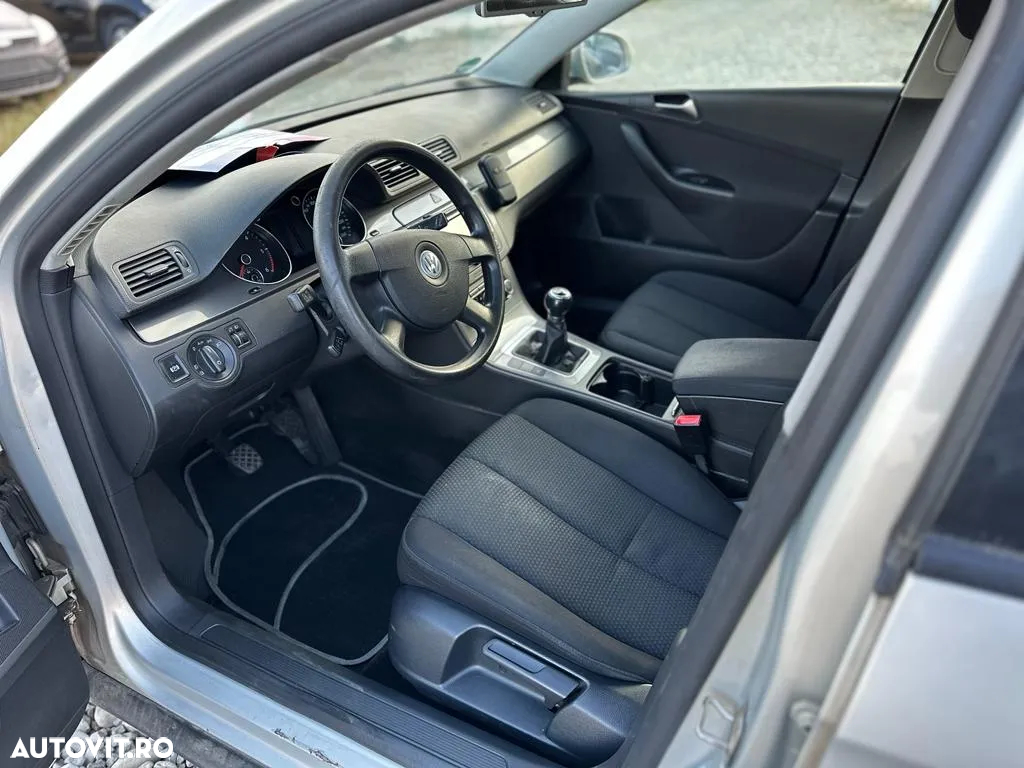 Volkswagen Passat Variant 1.6 TDI BlueMotion Technology Business Edition - 4