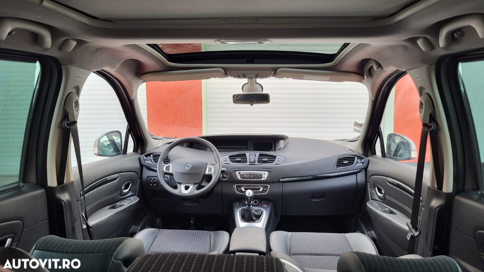 Renault Grand Scenic dCi 130 FAP Start & Stop Luxe - 3
