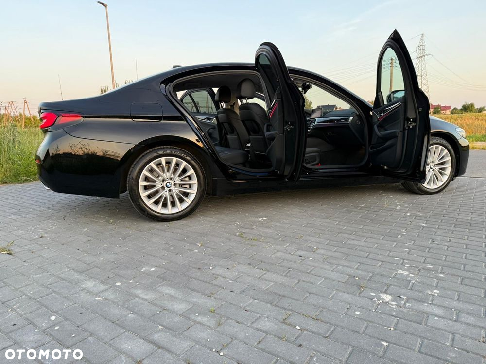 BMW Seria 5 520d xDrive Luxury Line - 11