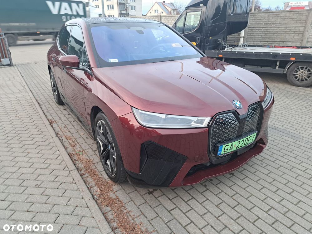 BMW iX xDrive40 76.6kWh Signature