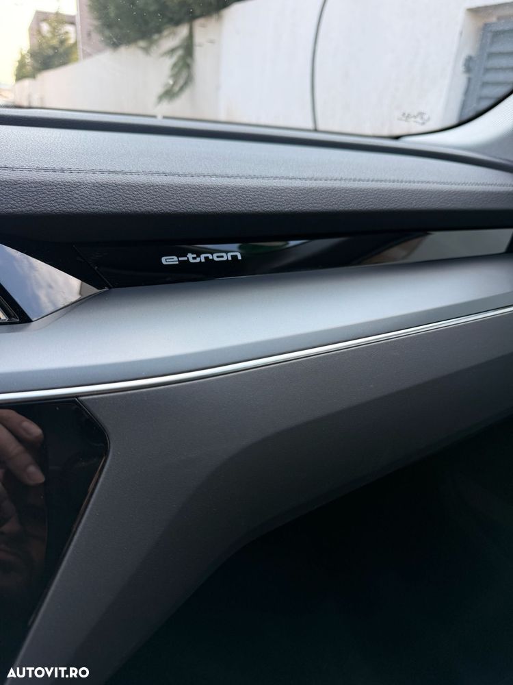 Audi e-tron quattro S - 8
