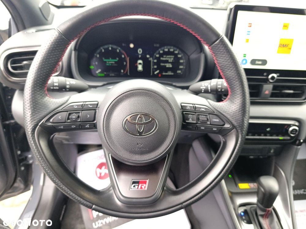 Toyota Yaris Hybrid 1.5 GR Sport - 29