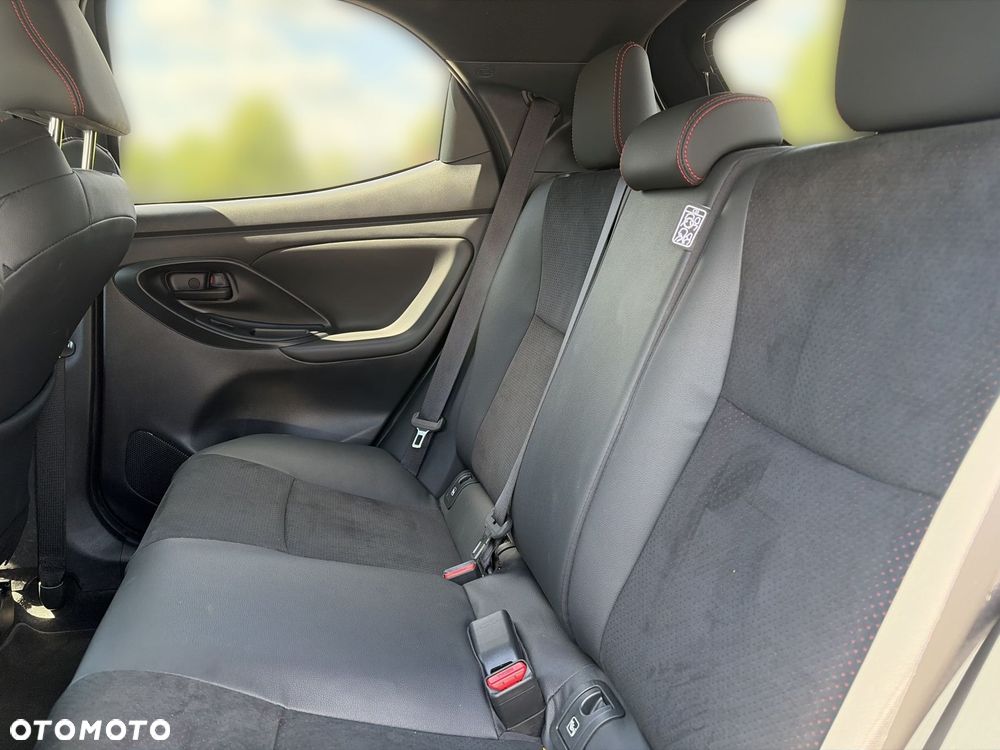 Toyota Yaris - 16