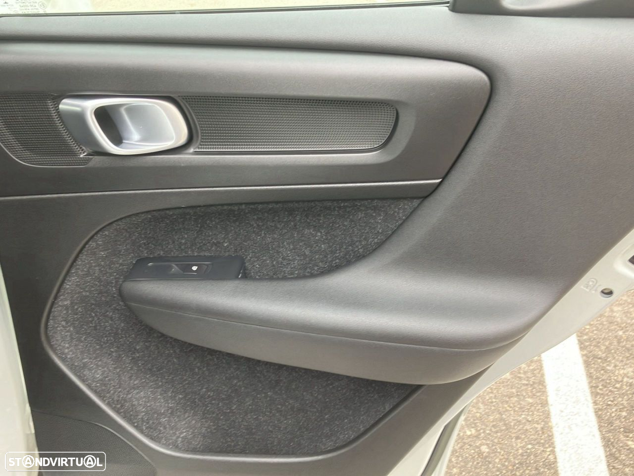 Volvo XC 40 2.0 D3 Momentum Geartronic - 18