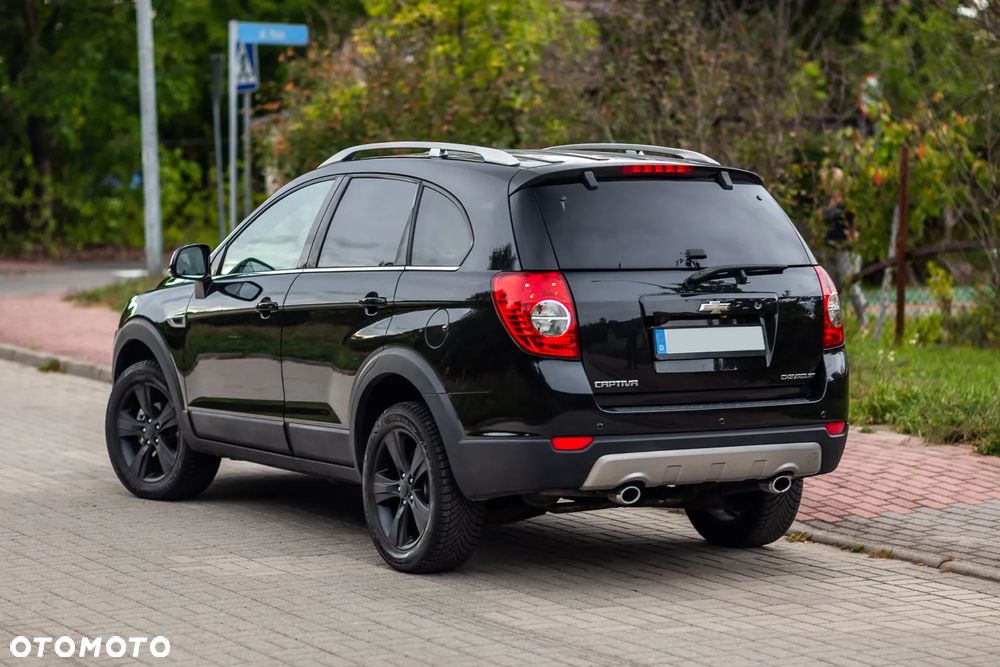 Chevrolet Captiva 2.2 d LTZ - 18