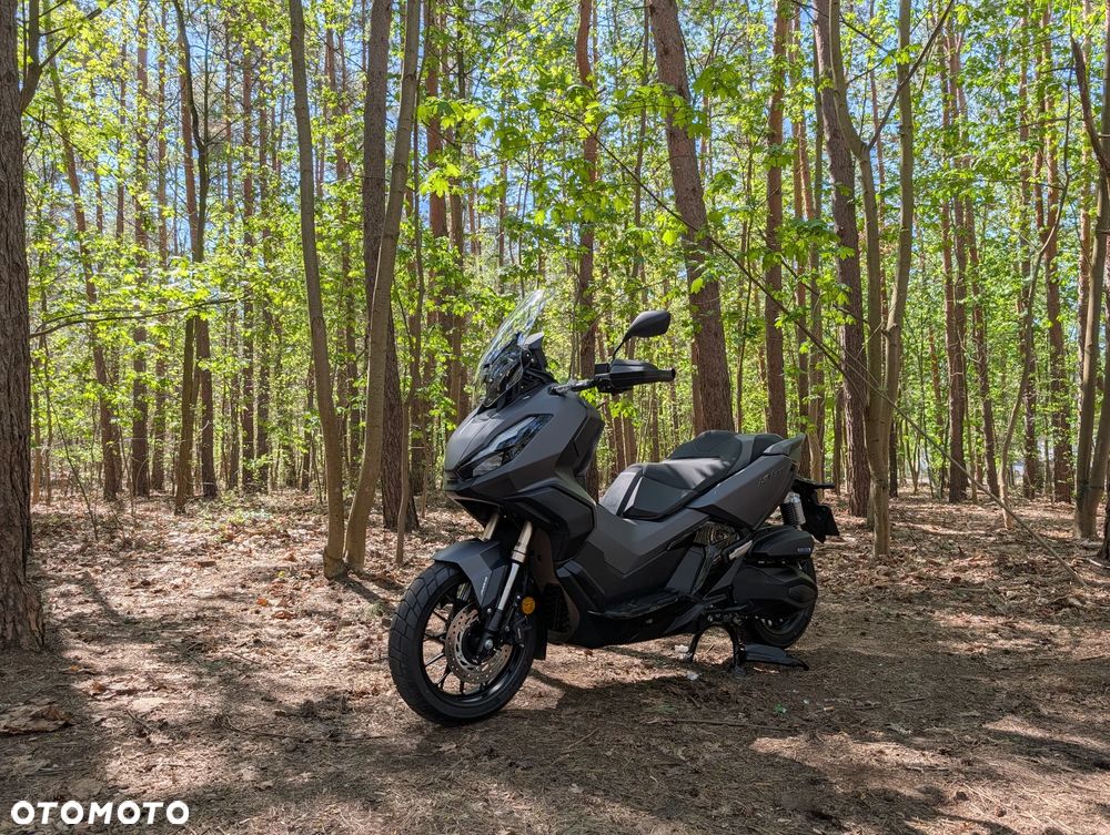 Honda ADV350 - 1