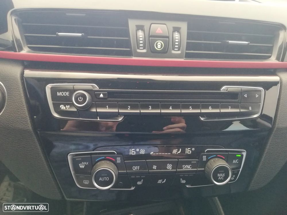 BMW X1 xDrive18d Sport Line - 17