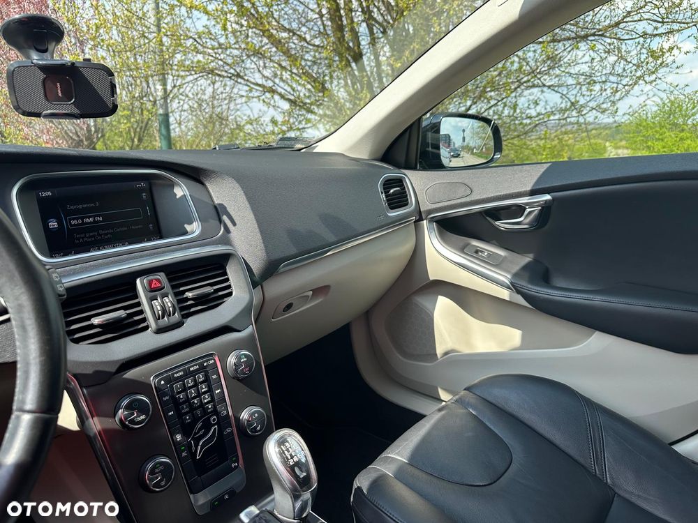 Volvo V40 D3 Summum - 3