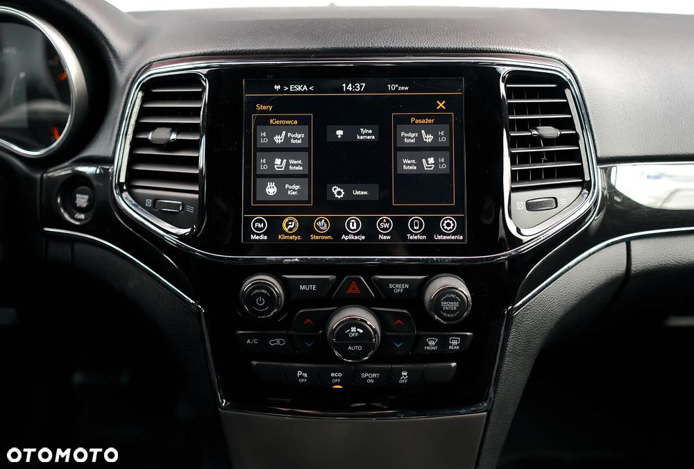 Jeep Grand Cherokee - 22