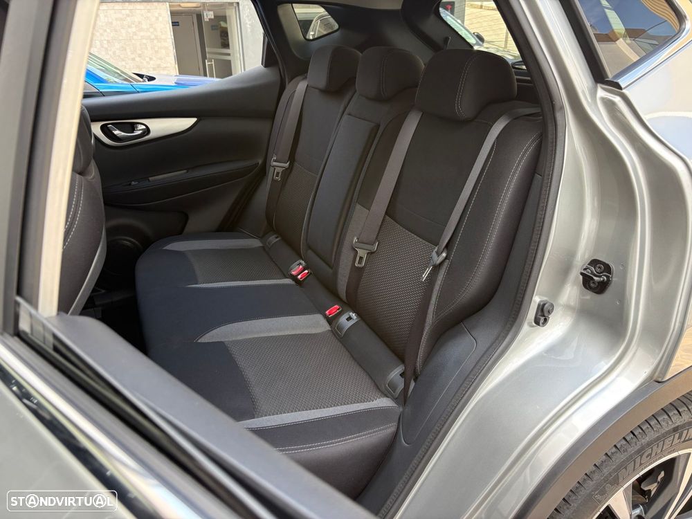 Nissan Qashqai 1.2 DIG-T N-Connecta RS+PS 18 - 9