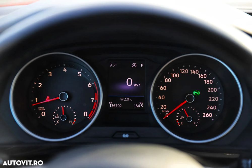 Volkswagen Tiguan - 8