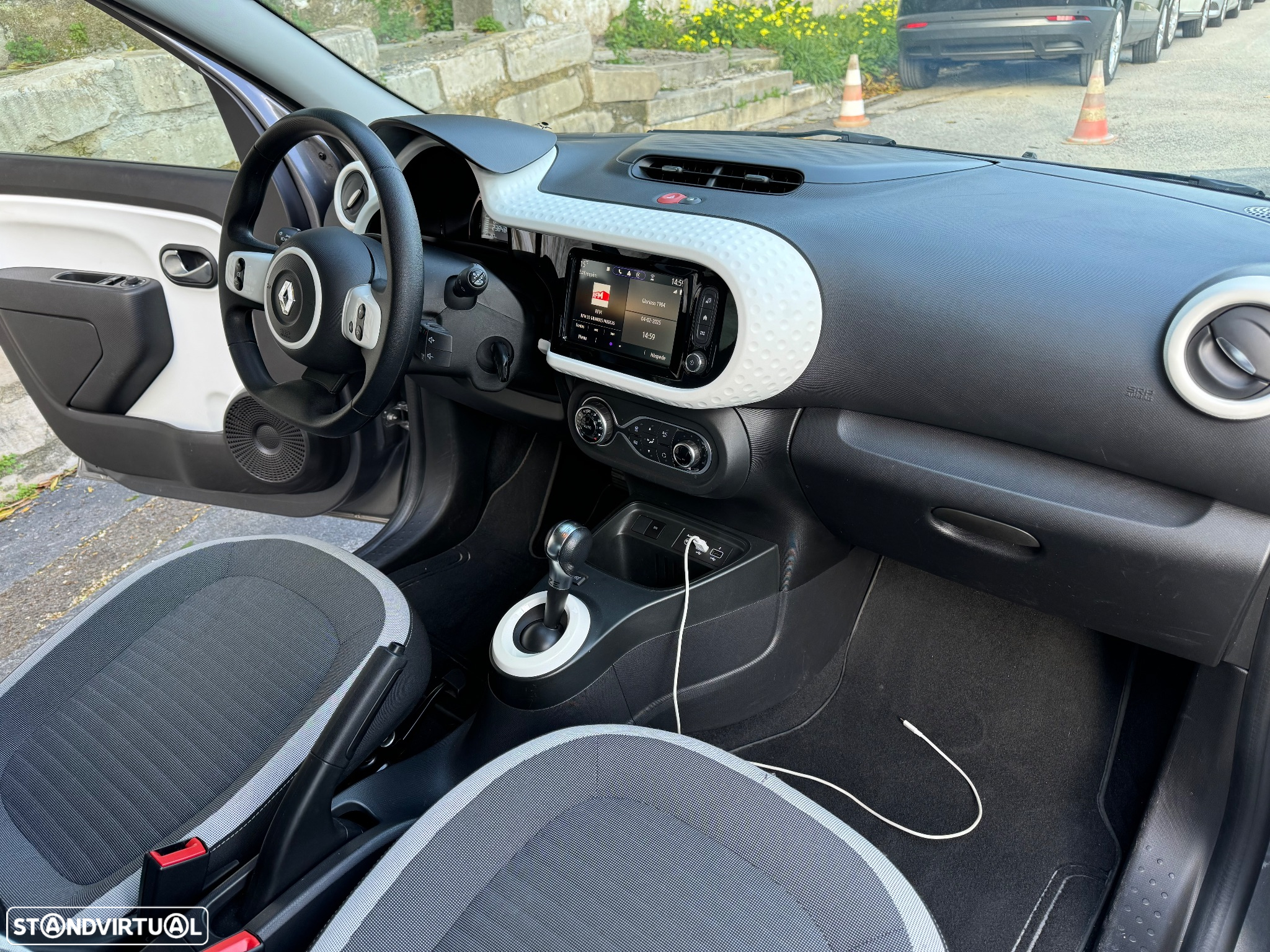 Renault Twingo Z.E. 22 Intens - 22